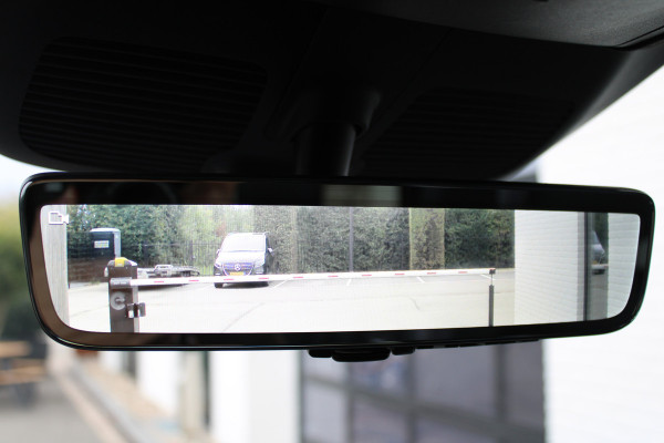 Mercedes-Benz V-Klasse 300d / Exclusive / AMG / DC / 4-Matic / Luchtvering / Elec Stoelen / Burmester / Vol Opties / NIEUWSTAAT.