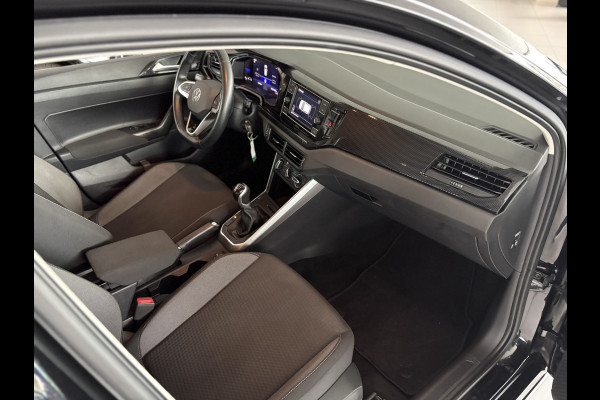 Volkswagen Polo 1.0 TSI Life Airco - Apple carplay - Navigatie - Parkeersensoren voor en achter - Licht metalen velgen 17 inch - Radio - Regensensor - Cruise control - Led verlichting - Bluetooth - Elektrische ramen - Start/stop systeem - Stuur leder - Stuur multifunctioneel - Centrale vergrendeling met afstandsbediening
