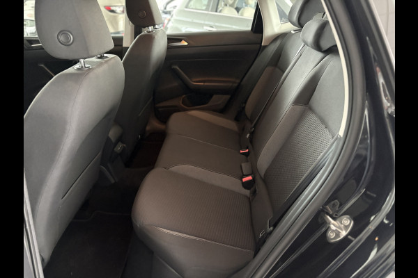 Volkswagen Polo 1.0 TSI Life Airco - Apple carplay - Navigatie - Parkeersensoren voor en achter - Licht metalen velgen 17 inch - Radio - Regensensor - Cruise control - Led verlichting - Bluetooth - Elektrische ramen - Start/stop systeem - Stuur leder - Stuur multifunctioneel - Centrale vergrendeling met afstandsbediening