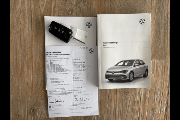 Volkswagen Polo 1.0 TSI Life Airco - Apple carplay - Navigatie - Parkeersensoren voor en achter - Licht metalen velgen 17 inch - Radio - Regensensor - Cruise control - Led verlichting - Bluetooth - Elektrische ramen - Start/stop systeem - Stuur leder - Stuur multifunctioneel - Centrale vergrendeling met afstandsbediening