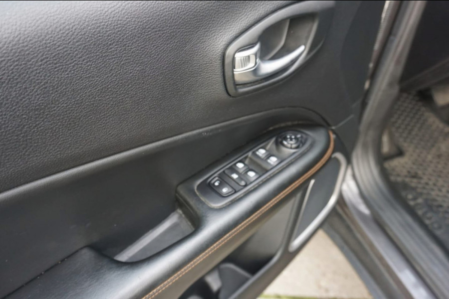 Jeep Compass 1.3T 4XE 240 pk EAWD Automaat LIMITED Business