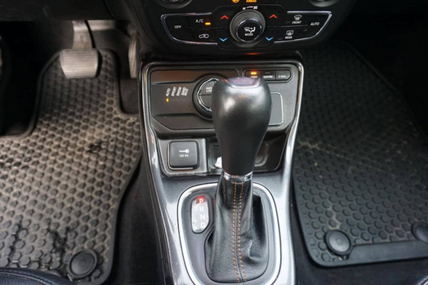 Jeep Compass 1.3T 4XE 240 pk EAWD Automaat LIMITED Business