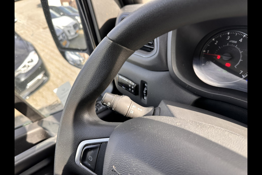 Renault Master T35 2.3 dCi 180 L2H2 Energy ( 3-Pers ) *REFRIGERATED VEHICLE | DOUBLE SLIDING DOORS | CAMERA | AIR CONDITIONING | BLIND SPOT MONITOR | CRUISE CONTROL | PARKING SENSORS | TOW BAR*