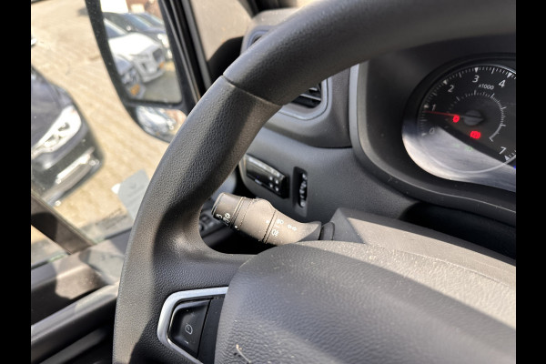 Renault Master T35 2.3 dCi 180 L2H2 Energy ( 3-Pers ) *REFRIGERATED VEHICLE | DOUBLE SLIDING DOORS | CAMERA | AIR CONDITIONING | BLIND SPOT MONITOR | CRUISE CONTROL | PARKING SENSORS | TOW BAR*