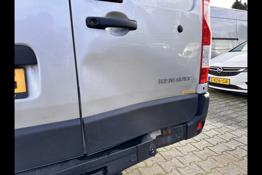 Renault Master T35 2.3 dCi 180 L2H2 Energy ( 3-Pers ) *REFRIGERATED VEHICLE | DOUBLE SLIDING DOORS | CAMERA | AIR CONDITIONING | BLIND SPOT MONITOR | CRUISE CONTROL | PARKING SENSORS | TOW BAR*