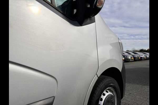 Renault Master T35 2.3 dCi 180 L2H2 Energy ( 3-Pers ) *REFRIGERATED VEHICLE | DOUBLE SLIDING DOORS | CAMERA | AIR CONDITIONING | BLIND SPOT MONITOR | CRUISE CONTROL | PARKING SENSORS | TOW BAR*