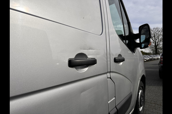 Renault Master T35 2.3 dCi 180 L2H2 Energy ( 3-Pers ) *REFRIGERATED VEHICLE | DOUBLE SLIDING DOORS | CAMERA | AIR CONDITIONING | BLIND SPOT MONITOR | CRUISE CONTROL | PARKING SENSORS | TOW BAR*