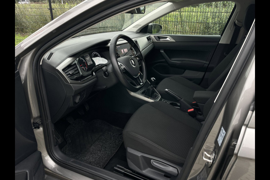 Volkswagen Polo 1.0 TSI Comfortline Business NAVI | CarPlay | Dealer onderhouden