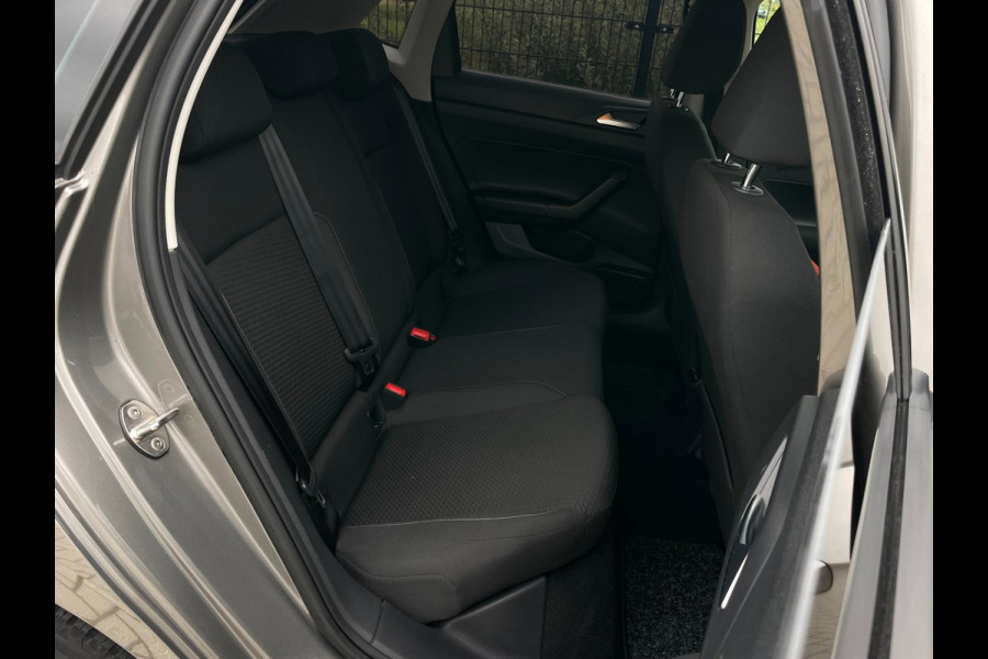Volkswagen Polo 1.0 TSI Comfortline Business NAVI | CarPlay | Dealer onderhouden