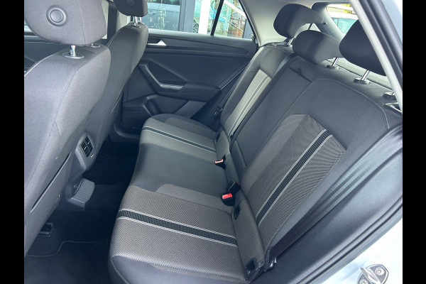 Volkswagen T-Roc 1.0 TSI Style Adap Cruise Apple Carplay NL-Auto Rijklaarprijs!