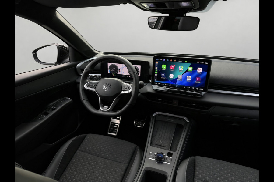 Volkswagen T-Roc 1.5 eTSI 150PK DSG R-LINE SPORT CAMERA/CARPLAY/IQ-LIGHT