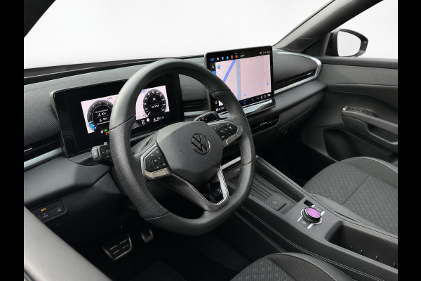Volkswagen T-Roc 1.5 eTSI 150PK DSG R-LINE SPORT CAMERA/CARPLAY/IQ-LIGHT