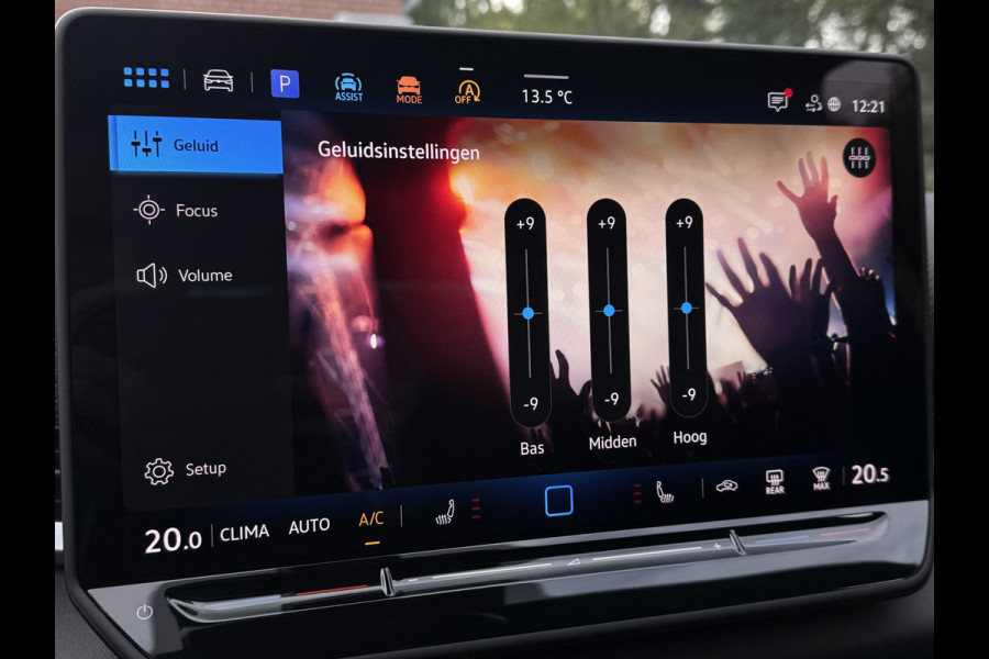 Volkswagen T-Roc 1.5 eTSI 150PK DSG R-LINE SPORT CAMERA/CARPLAY/IQ-LIGHT