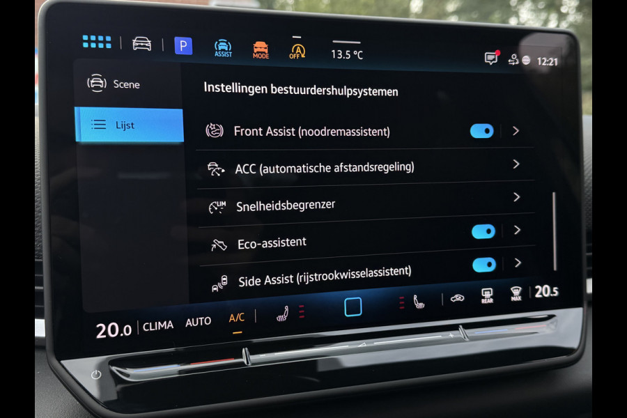 Volkswagen T-Roc 1.5 eTSI 150PK DSG R-LINE SPORT CAMERA/CARPLAY/IQ-LIGHT
