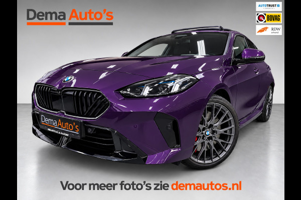 BMW 1-serie 120 M-SPORT NW-PRIJS 67DEURO PANO/ICONIC-GRILL/MASSAGE+M-STOELEN,H-UP/H&K/CAMERA-NAV///