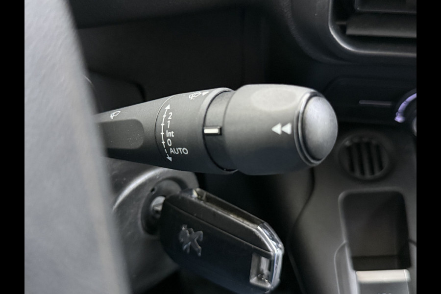 Peugeot Partner 1.2 PureTech BENZINE Premium Airco, Cruise Control, EX Lease