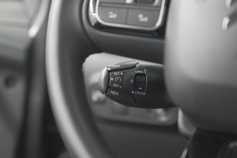 Citroën C3 PureTech 82 Max | Trekhaak | Keyless | Camera | Parkeersensoren | Navigatie | Stoelverwarming