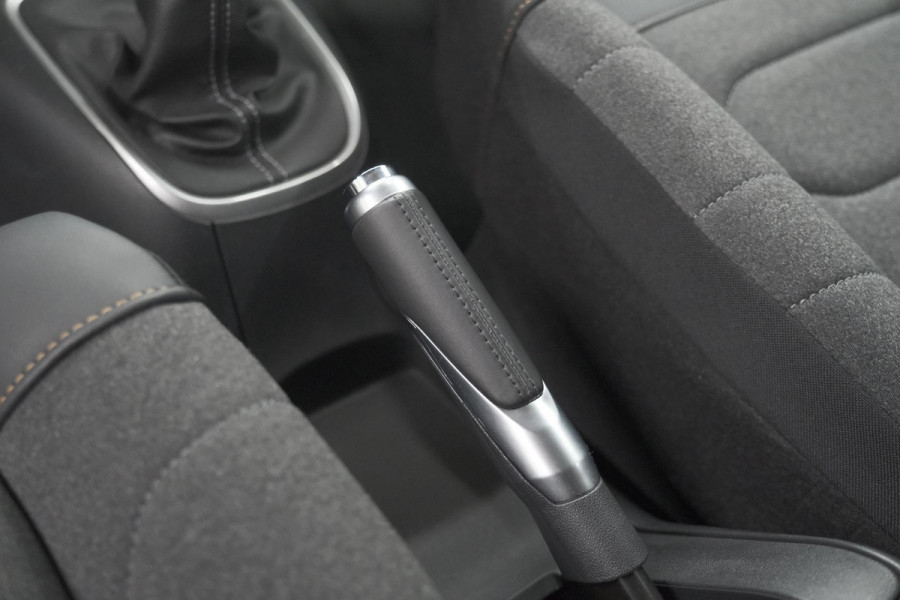 Citroën C3 PureTech 82 Max | Trekhaak | Keyless | Camera | Parkeersensoren | Navigatie | Stoelverwarming