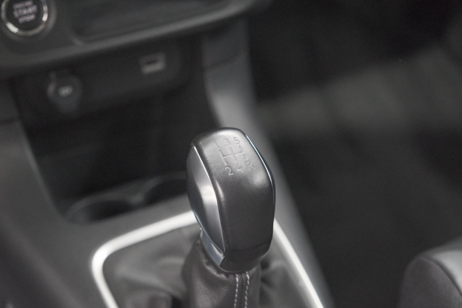 Citroën C3 PureTech 82 Max | Trekhaak | Keyless | Camera | Parkeersensoren | Navigatie | Stoelverwarming