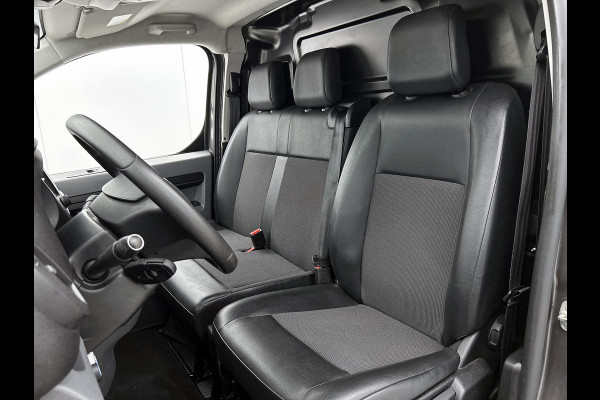 Toyota PROACE Electric Compact SOH 92% / 3Pers. / Pdc+Camera / Navigatie/ Airco / Cruise-ctr. / Apk 11-2027