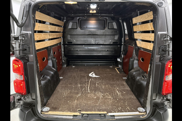 Toyota PROACE Electric Compact SOH 92% / 3Pers. / Pdc+Camera / Navigatie/ Airco / Cruise-ctr. / Apk 11-2027