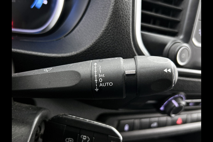 Toyota PROACE Electric Compact SOH 92% / 3Pers. / Pdc+Camera / Navigatie/ Airco / Cruise-ctr. / Apk 11-2027