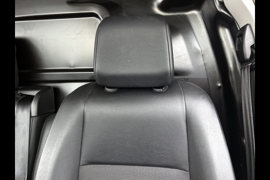 Toyota PROACE Electric Compact SOH 92% / 3Pers. / Pdc+Camera / Navigatie/ Airco / Cruise-ctr. / Apk 11-2027