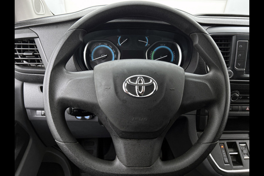 Toyota PROACE Electric Compact SOH 92% / 3Pers. / Pdc+Camera / Navigatie/ Airco / Cruise-ctr. / Apk 11-2027