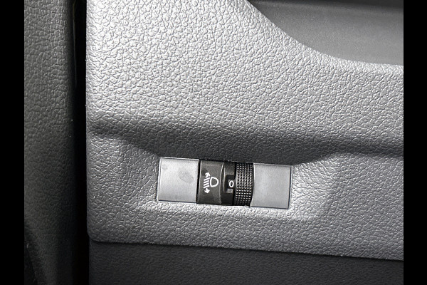 Toyota PROACE Electric Compact SOH 92% / 3Pers. / Pdc+Camera / Navigatie/ Airco / Cruise-ctr. / Apk 11-2027