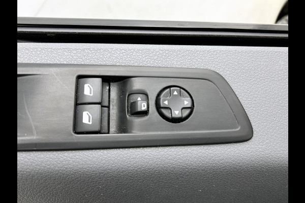 Toyota PROACE Electric Compact SOH 92% / 3Pers. / Pdc+Camera / Navigatie/ Airco / Cruise-ctr. / Apk 11-2027