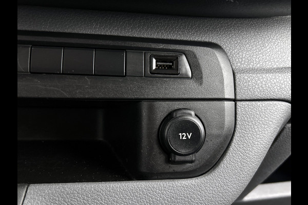 Toyota PROACE Electric Compact SOH 92% / 3Pers. / Pdc+Camera / Navigatie/ Airco / Cruise-ctr. / Apk 11-2027