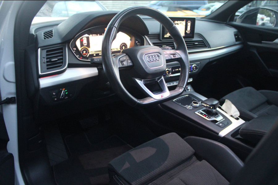 Audi Q5 55 TFSI e 367pk Quattro Competition | Pano | 21'' | Camera