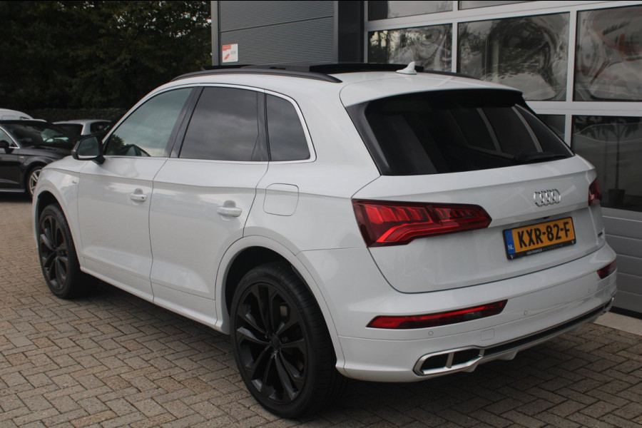 Audi Q5 55 TFSI e 367pk Quattro Competition | Pano | 21'' | Camera