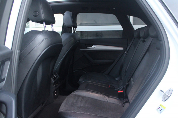 Audi Q5 55 TFSI e 367pk Quattro Competition | Pano | 21'' | Camera
