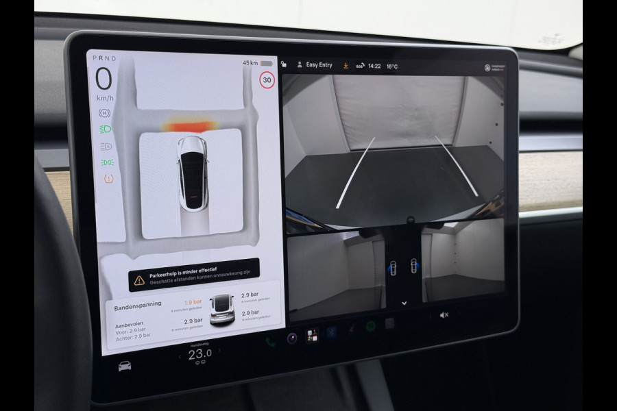 Tesla Model Y RWD 300PK LFP SOH 90% Trekhaak Warmtepomp Leder Camera's Elek.Stoelen+Memory Google®-Navi Panoramadak Stoel+Stuurverwarming Privacy Glas Lmv 19" Led Draadloos Tel. Laden Isofix AMD Ryzen™ Premium Audio 1.600KG Trekgewicht 1e Eigenaar Origineel Nederlandse Auto