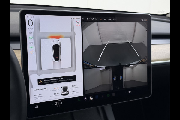Tesla Model Y RWD 300PK LFP SOH 90% Trekhaak Warmtepomp Leder Camera's Elek.Stoelen+Memory Google®-Navi Panoramadak Stoel+Stuurverwarming Privacy Glas Lmv 19" Led Draadloos Tel. Laden Isofix AMD Ryzen™ Premium Audio 1.600KG Trekgewicht 1e Eigenaar Origineel Nederlandse Auto