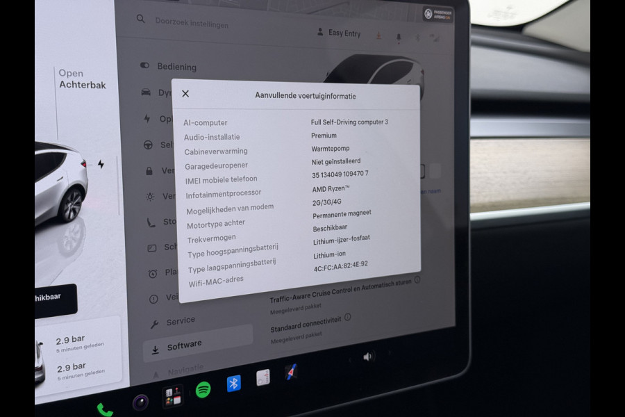 Tesla Model Y RWD 300PK LFP SOH 90% Trekhaak Warmtepomp Leder Camera's Elek.Stoelen+Memory Google®-Navi Panoramadak Stoel+Stuurverwarming Privacy Glas Lmv 19" Led Draadloos Tel. Laden Isofix AMD Ryzen™ Premium Audio 1.600KG Trekgewicht 1e Eigenaar Origineel Nederlandse Auto