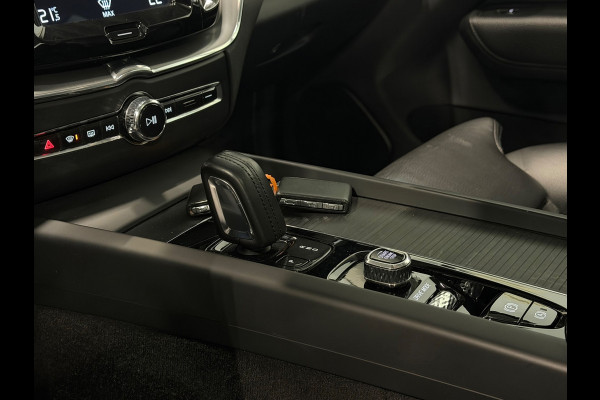 Volvo XC60 2.0 T8 Twin Engine Momentum AWD | PANO | CAMERA | HARMAN KARDON | LEDER