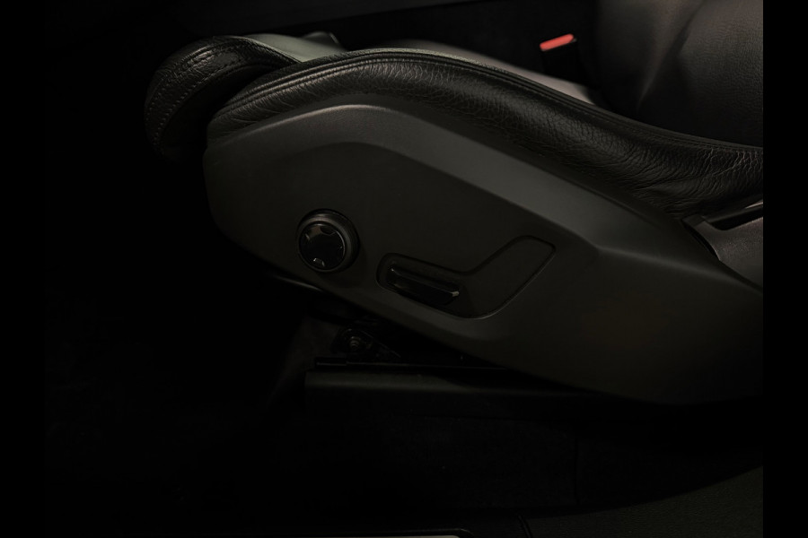 Volvo XC60 2.0 T8 Twin Engine Momentum AWD | PANO | CAMERA | HARMAN KARDON | LEDER