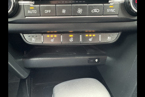 Kia ProCeed 1.5 T-GDi GT-Line Automaat Stoelkoeling + Verwarming Stuurverw. Achterb.Verw Adaptive Cruise Carplay Camera PDC V + A