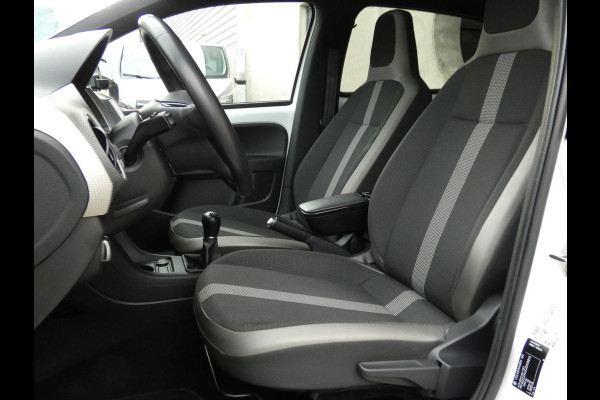 Volkswagen up! 1.0 TSI BMT high up! | PANORAMSICH SCHUIFDAK | STOELVERWARMING | ACHTERUITRIJCAMERA |