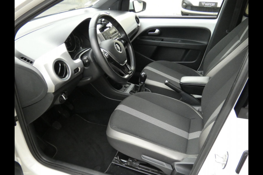 Volkswagen up! 1.0 TSI BMT high up! | PANORAMSICH SCHUIFDAK | STOELVERWARMING | ACHTERUITRIJCAMERA |