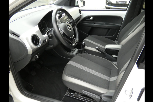 Volkswagen up! 1.0 TSI BMT high up! | PANORAMSICH SCHUIFDAK | STOELVERWARMING | ACHTERUITRIJCAMERA |