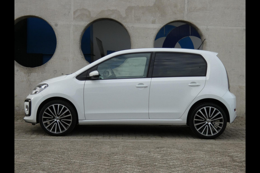 Volkswagen up! 1.0 TSI BMT high up! | PANORAMSICH SCHUIFDAK | STOELVERWARMING | ACHTERUITRIJCAMERA |