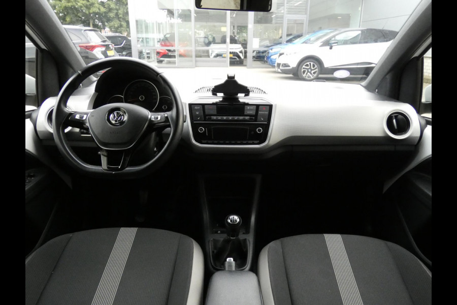 Volkswagen up! 1.0 TSI BMT high up! | PANORAMSICH SCHUIFDAK | STOELVERWARMING | ACHTERUITRIJCAMERA |