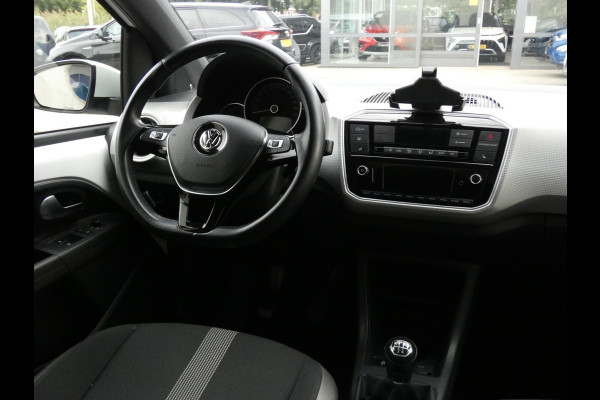 Volkswagen up! 1.0 TSI BMT high up! | PANORAMSICH SCHUIFDAK | STOELVERWARMING | ACHTERUITRIJCAMERA |