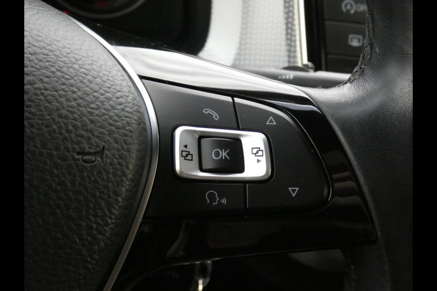 Volkswagen up! 1.0 TSI BMT high up! | PANORAMSICH SCHUIFDAK | STOELVERWARMING | ACHTERUITRIJCAMERA |