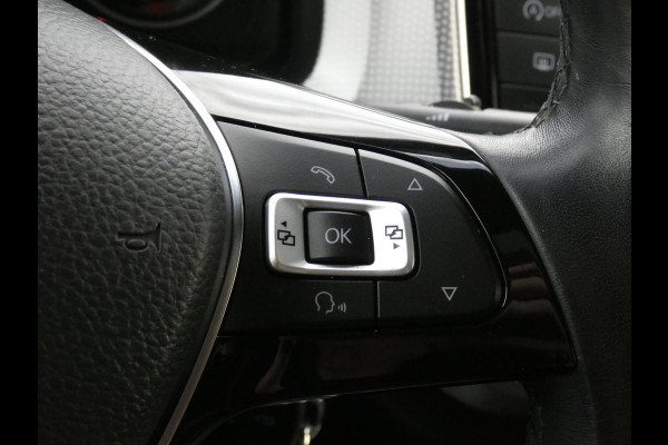 Volkswagen up! 1.0 TSI BMT high up! | PANORAMSICH SCHUIFDAK | STOELVERWARMING | ACHTERUITRIJCAMERA |