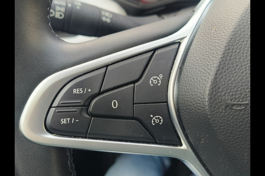 Renault Clio 1.0 TCe 90 Evolution uit 2023 Rijklaar + 12 maanden Bovag-garantie “Sinds 1970 | 5.000+ reviews | Score 9,5 | Service zoals ’t hoort” Henk Jongen Auto's in Helmond,  al 50 jaar service zoals 't hoort!