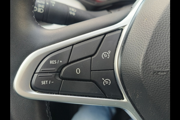 Renault Clio 1.0 TCe 90 Evolution uit 2023 Rijklaar + 12 maanden Bovag-garantie “Sinds 1970 | 5.000+ reviews | Score 9,5 | Service zoals ’t hoort” Henk Jongen Auto's in Helmond,  al 50 jaar service zoals 't hoort!